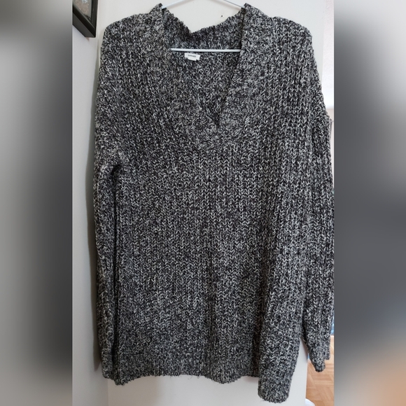 Garage Women's Black and White V-Neck Sweater - Picture 1 of 3